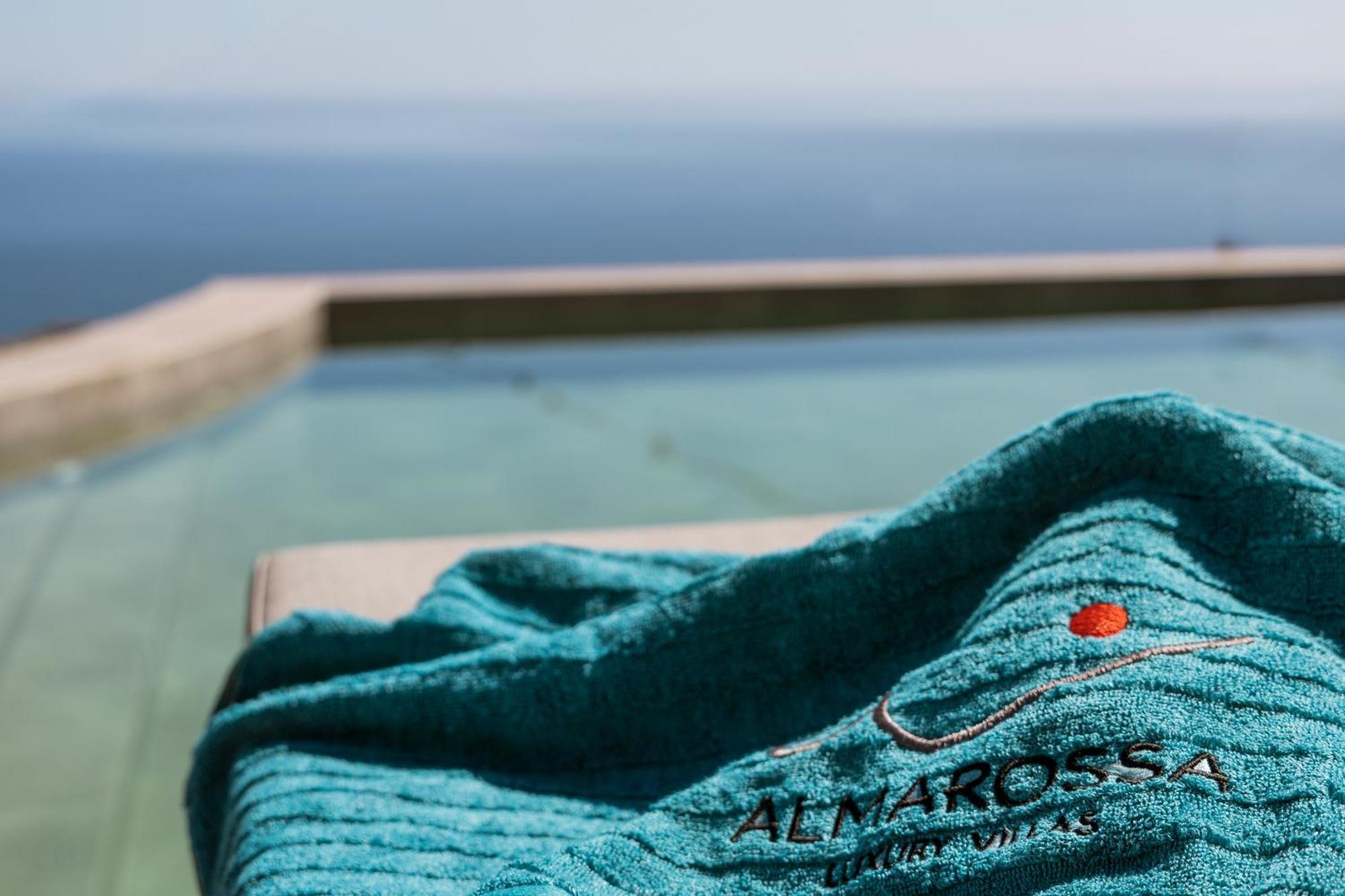 Almarossa Luxury Villas Vourvoúlos Chambre photo